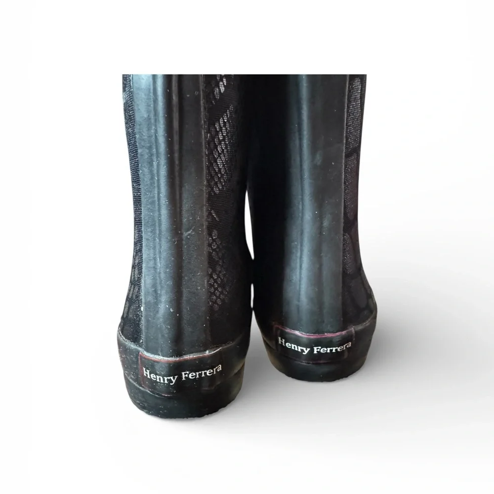 Henry Ferrera Black Knee High Croc-Embossed Winter Boots Size 6 Rain Winter